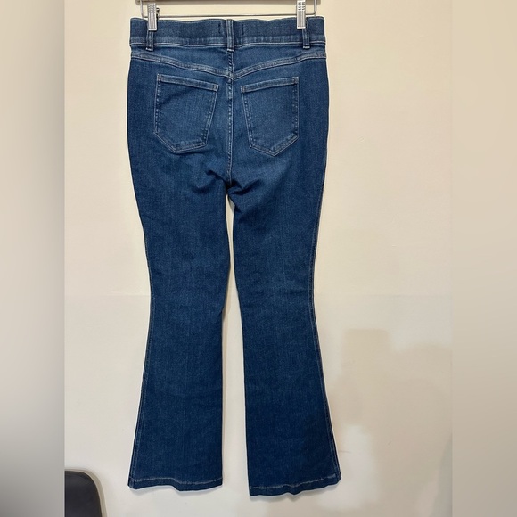 SPANXshape EveryWear Flare Jeans Size M - Picture 6 of 16